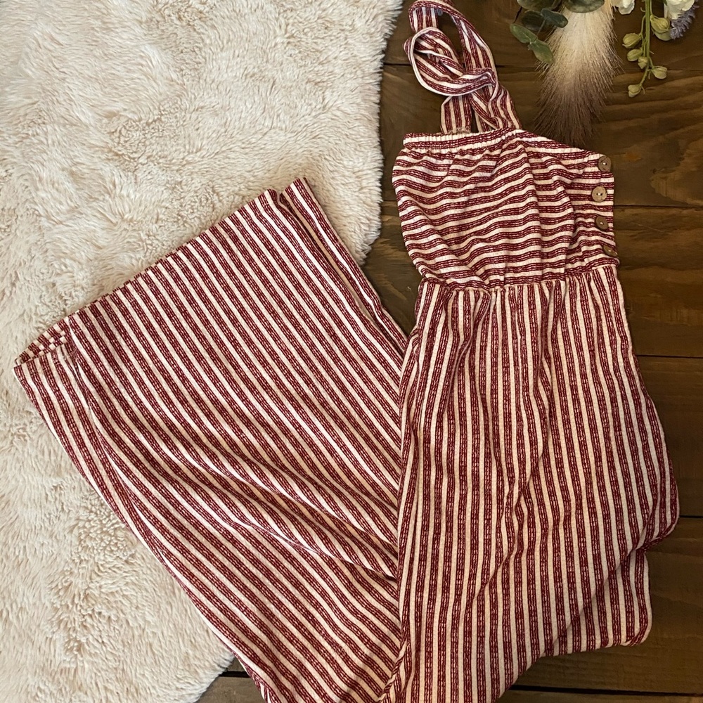 Striped Jumpsuit Sz M 🌿